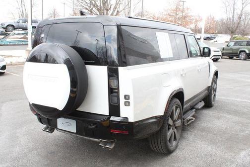 2026 Land Rover Defender 130 P500 V8