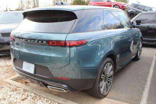 2026 Land Rover Range Rover Sport SE