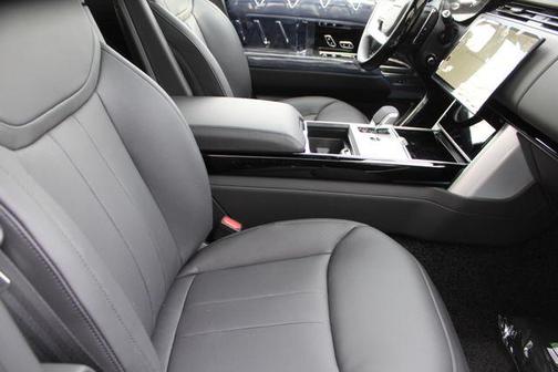 2026 Land Rover Range Rover P400 SE LWB 7 Seat