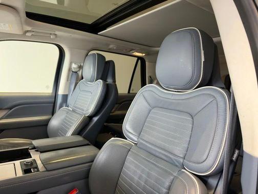 2022 Lincoln Navigator L Black Label