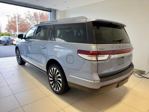 2022 Lincoln Navigator L Black Label
