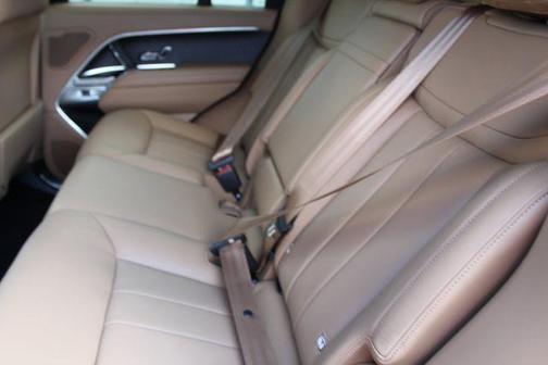 2025 Land Rover Range Rover P530 SE