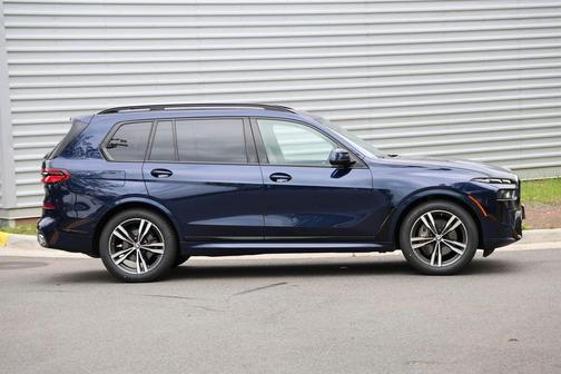 Tanzanite Blue II Metallic 2023 BMW X7 xDrive40i