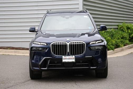 Tanzanite Blue II Metallic 2023 BMW X7 xDrive40i