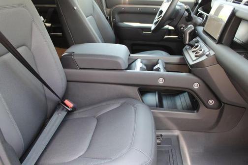 2025 Land Rover Defender P400 S