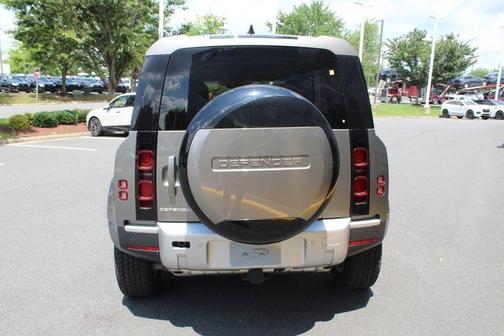 2025 Land Rover Defender P400 S