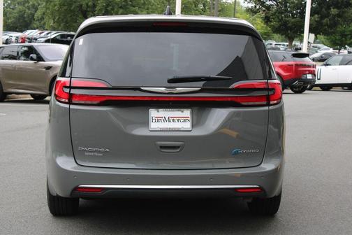 Ceramic Gray Clearcoat 2023 Chrysler Pacifica Hybrid Limited