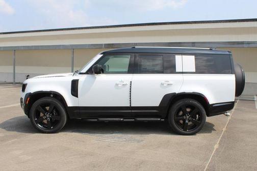 2025 Land Rover Defender P500 V8