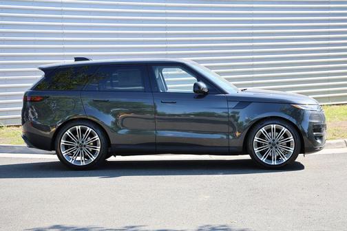 Carpathian Grey 2026 Land Rover Range Rover Sport P360 SE