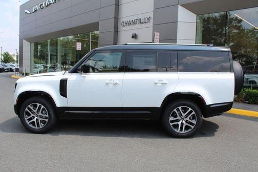 2025 Land Rover Defender 130 P400 X-Dynamic SE