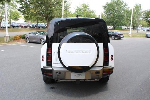 2025 Land Rover Defender 130 P400 X-Dynamic SE