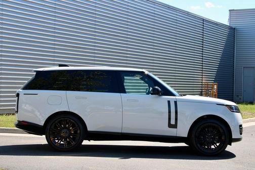 Fuji White 2026 Land Rover Range Rover P400 SE SWB
