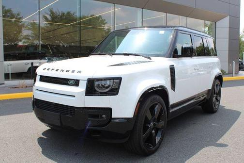 2025 Land Rover Defender P500 X-Dynamic SE