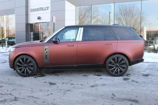 2026 Land Rover Range Rover P615 SV LWB