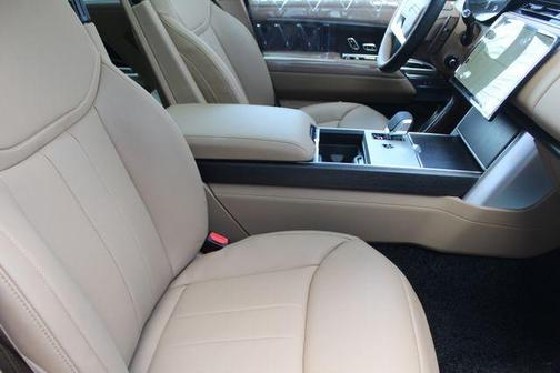 2026 Land Rover Range Rover P530 SE LWB 7 Seat