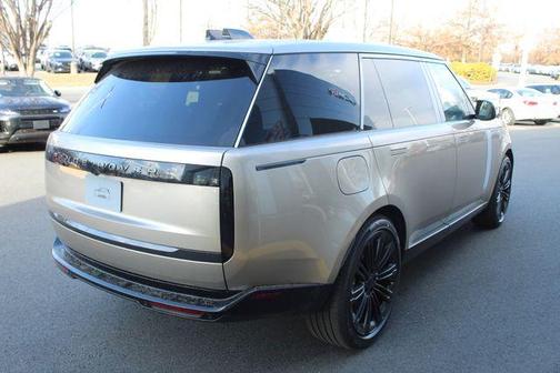 2026 Land Rover Range Rover P400 SE LWB 7 Seat