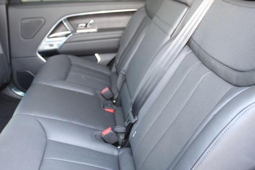 2026 Land Rover Range Rover P400 SE LWB 7 Seat