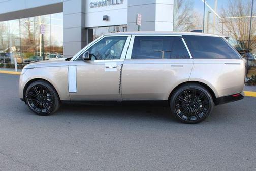 2026 Land Rover Range Rover P400 SE LWB 7 Seat