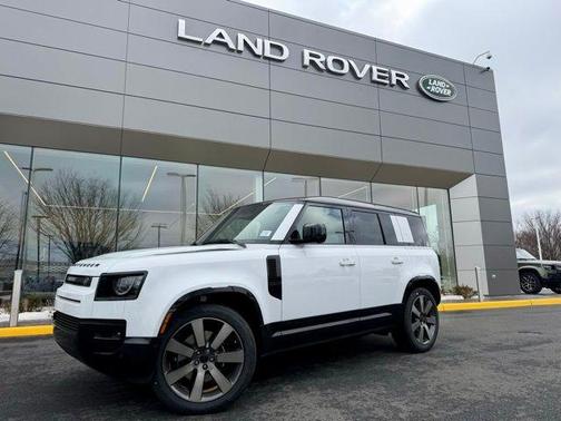 2026 Land Rover Defender 110 P525 V8