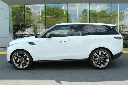 Fuji White 2026 Land Rover Range Rover Sport P360 SE