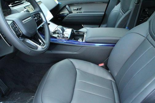 Fuji White 2026 Land Rover Range Rover Sport P360 SE