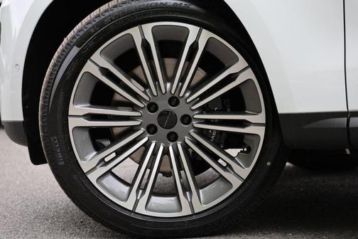 Fuji White 2026 Land Rover Range Rover Sport P360 SE