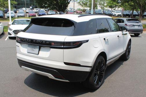 Fuji White 2026 Land Rover Range Rover Velar P400 Dynamic SE