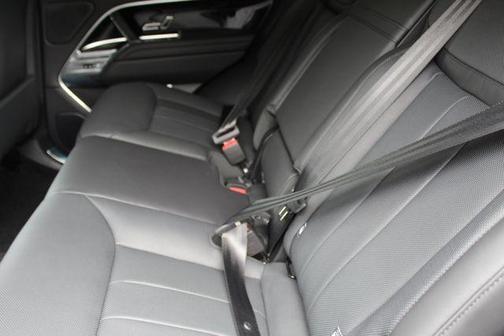 2025 Land Rover Range Rover P400 SE
