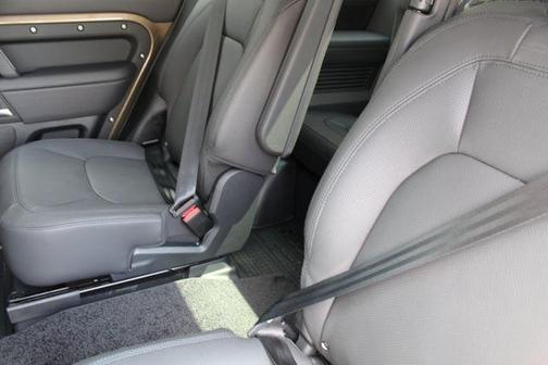 2025 Land Rover Defender P300 S