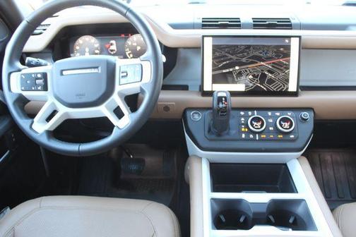 2025 Land Rover Defender P400 S