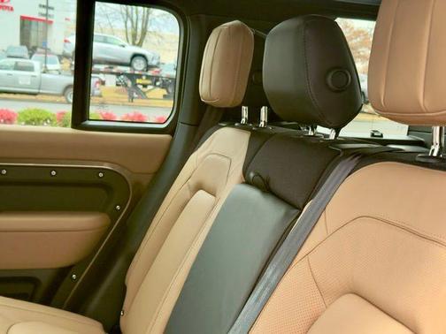 2026 Land Rover Defender 110 P400 X