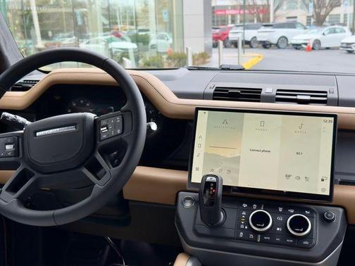 2026 Land Rover Defender 110 P400 X