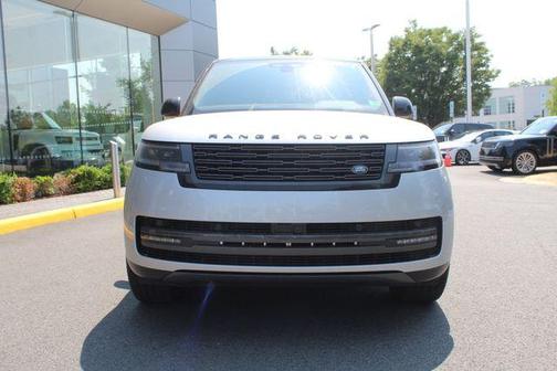 2025 Land Rover Range Rover P530 SE SWB