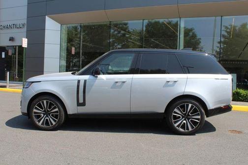 2025 Land Rover Range Rover P530 SE
