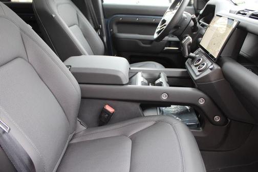 2026 Land Rover Defender 110 P300 S