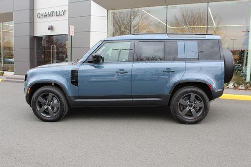 2026 Land Rover Defender 110 P300 S