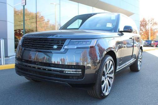 2025 Land Rover Range Rover P530 SE