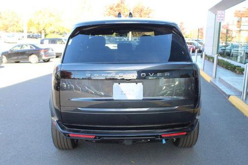 2025 Land Rover Range Rover P530 SE