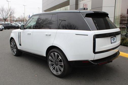 2025 Land Rover Range Rover P530 SE SWB