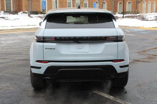 2026 Land Rover Range Rover Evoque Dynamic SE