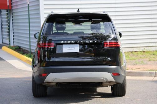 Santorini Black 2024 Land Rover Discovery P300 S