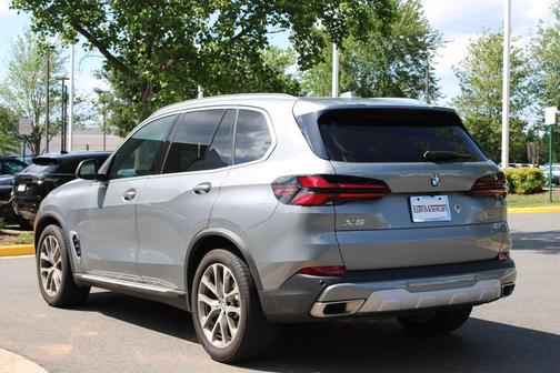 Gray Metallic 2026 BMW X5 xDrive40i