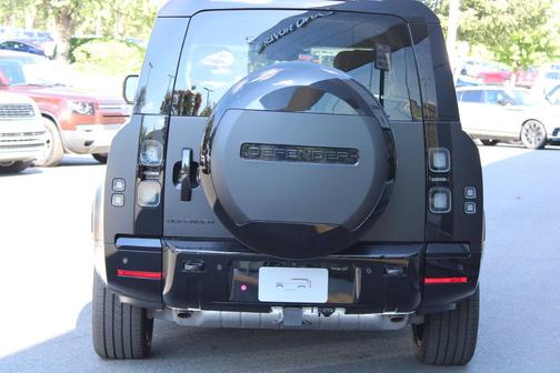 Santorini Black 2026 Land Rover Defender 130 P400 X-Dynamic SE