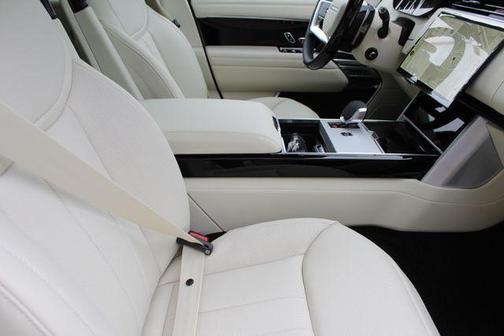 2026 Land Rover Range Rover SE