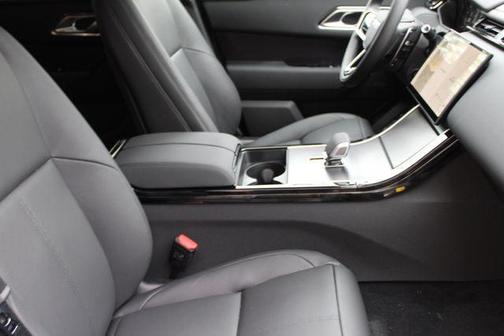 2026 Land Rover Range Rover Velar P400 Dynamic SE