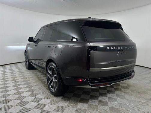 Charente Grey 2025 Land Rover Range Rover P550e SE