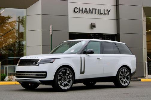 Fuji White 2026 Land Rover Range Rover P530 SE SWB