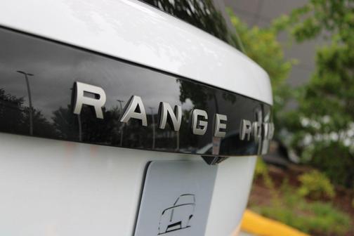 Fuji White 2026 Land Rover Range Rover P530 SE SWB