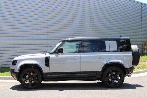 Borasco Grey 2026 Land Rover Defender 110 P500 X-Dynamic SE