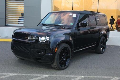 2026 Land Rover Defender 130 X-Dynamic SE